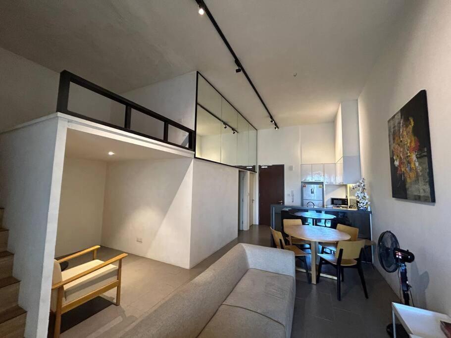 Klsentral/bangsar/midvalley/6px/netflix/balcony * Kuala Lumpur