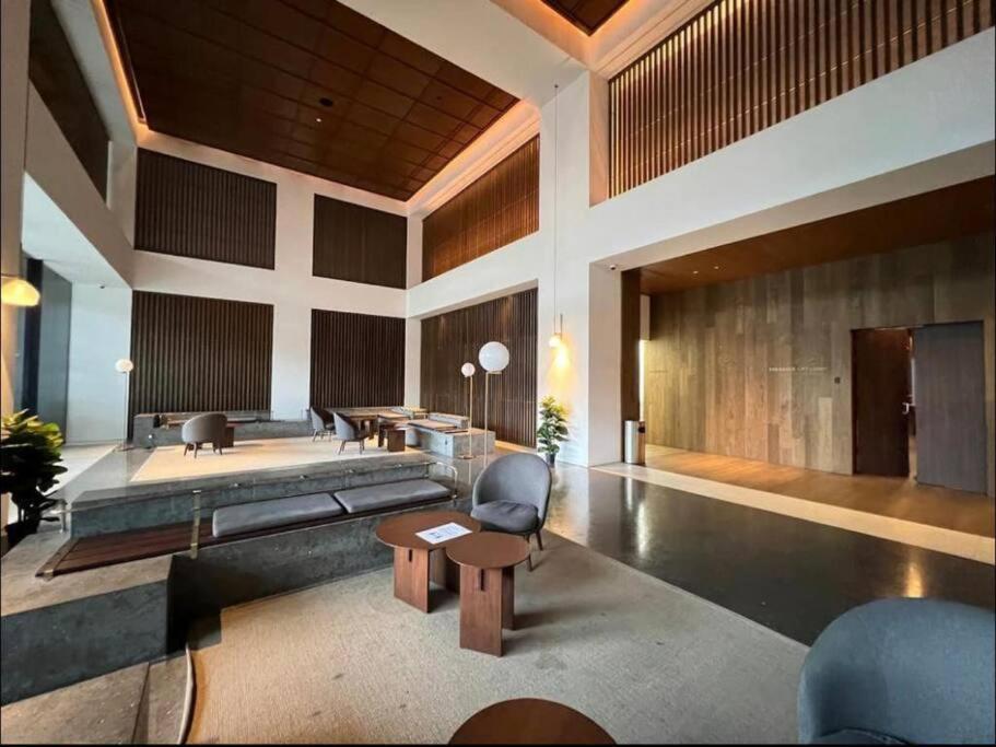 Klsentral/bangsar/midvalley/6px/netflix/balcony Kuala Lumpur